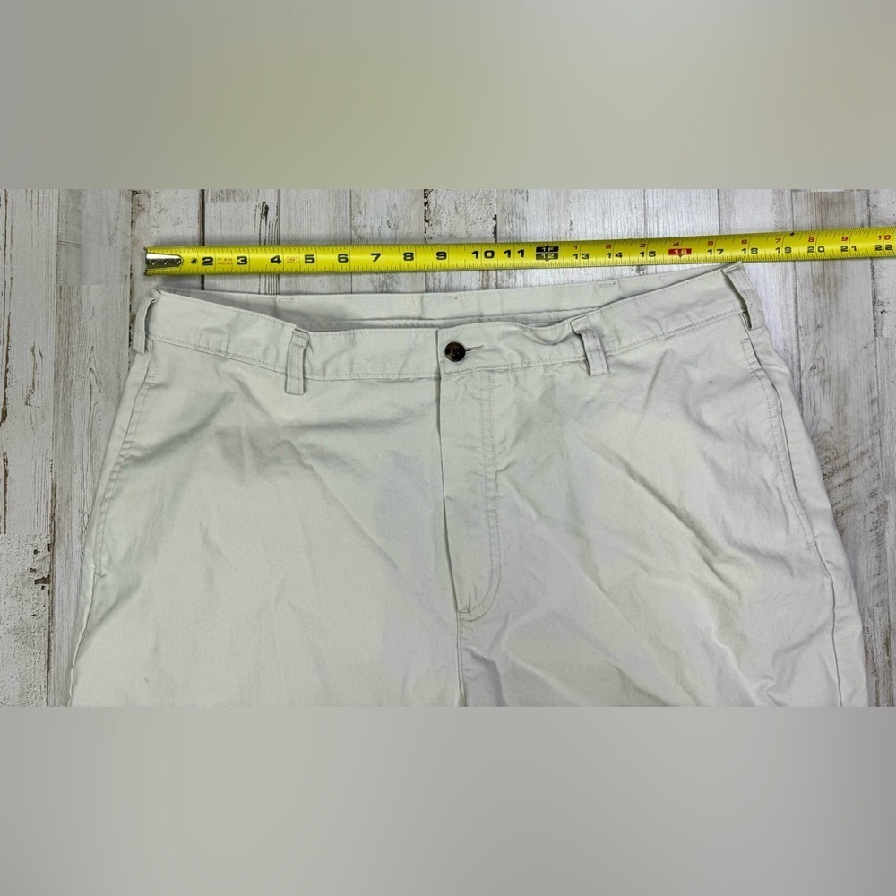LL Bean Standard Fit Chino Pants Men's 36x30 Khaki Cream Cotton Blend - Picture 5 of 10